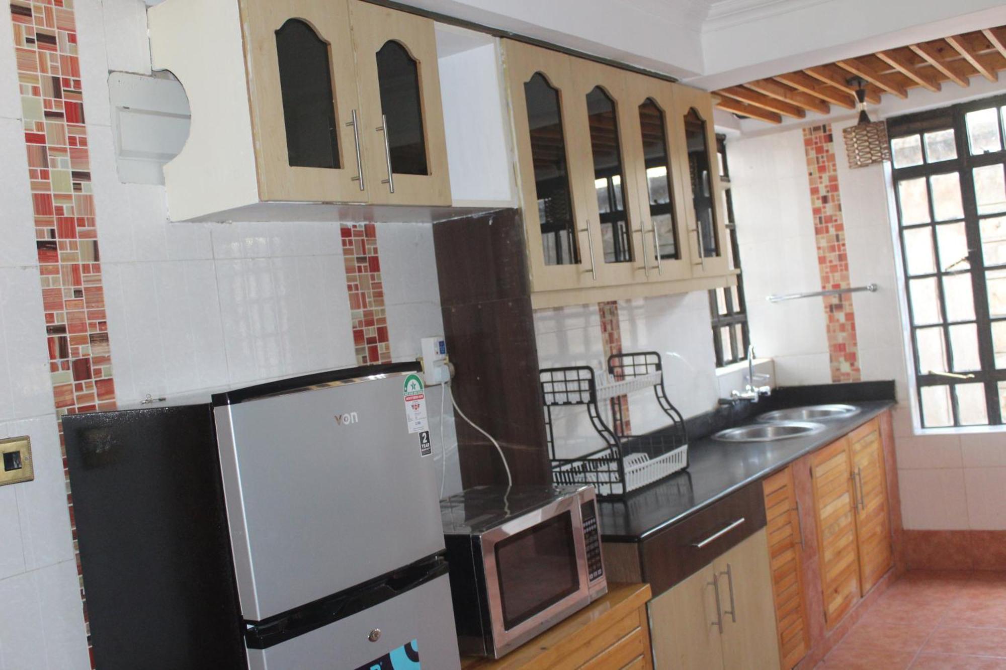 Eshborns House - Near Jkia Bed & Breakfast Syokimau ภายนอก รูปภาพ