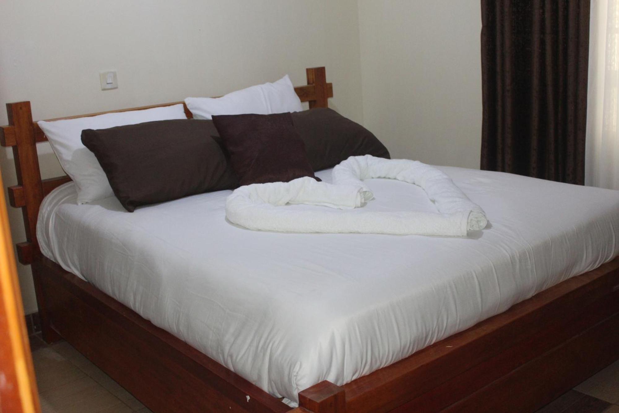 Eshborns House - Near Jomo Kenyatta International Airport And Sgr With Shuttle Services Syokimau ภายนอก รูปภาพ