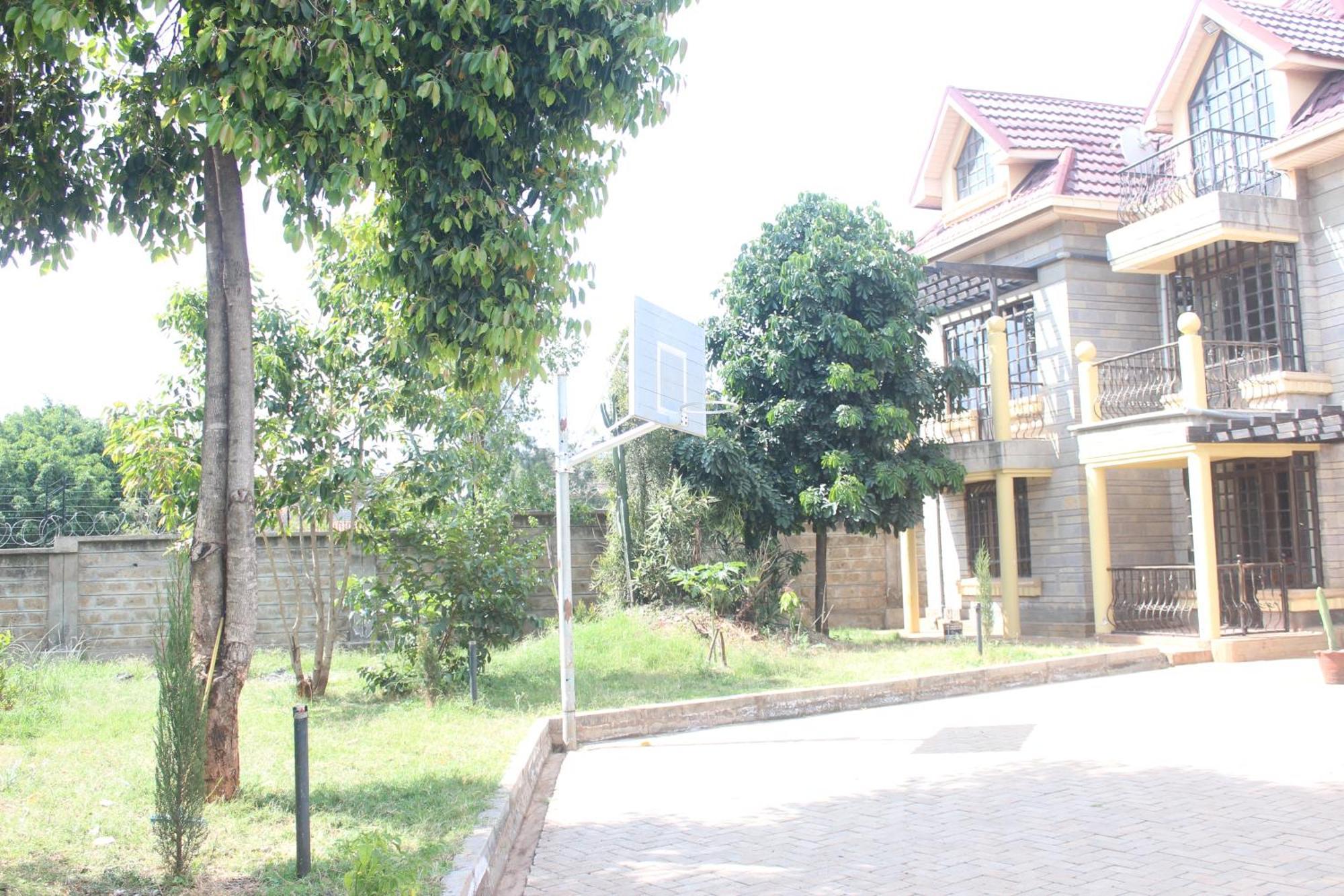 Eshborns House - Near Jkia Bed & Breakfast Syokimau ภายนอก รูปภาพ