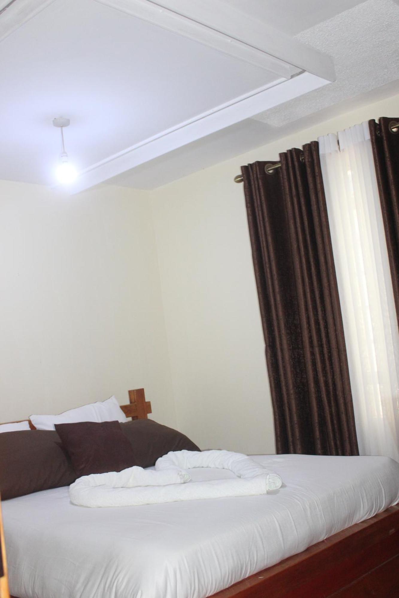 Eshborns House - Near Jkia Bed & Breakfast Syokimau ภายนอก รูปภาพ